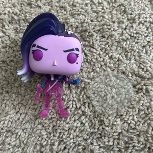 Hot topic exclusive Sombra Funko pop